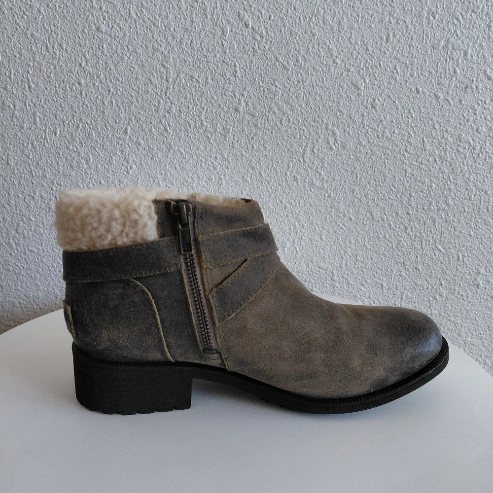 UGG Waterproof Leather Chelsea Zipper Ankle Booties